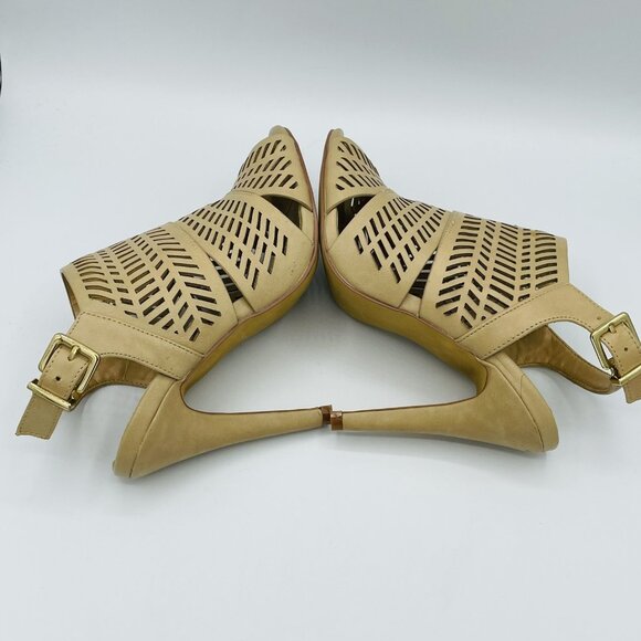 Express Shoes Womens Size 6.5 Tan Beige Heels Bootie Stiletto Ankle Strap Buckle - Picture 10 of 10